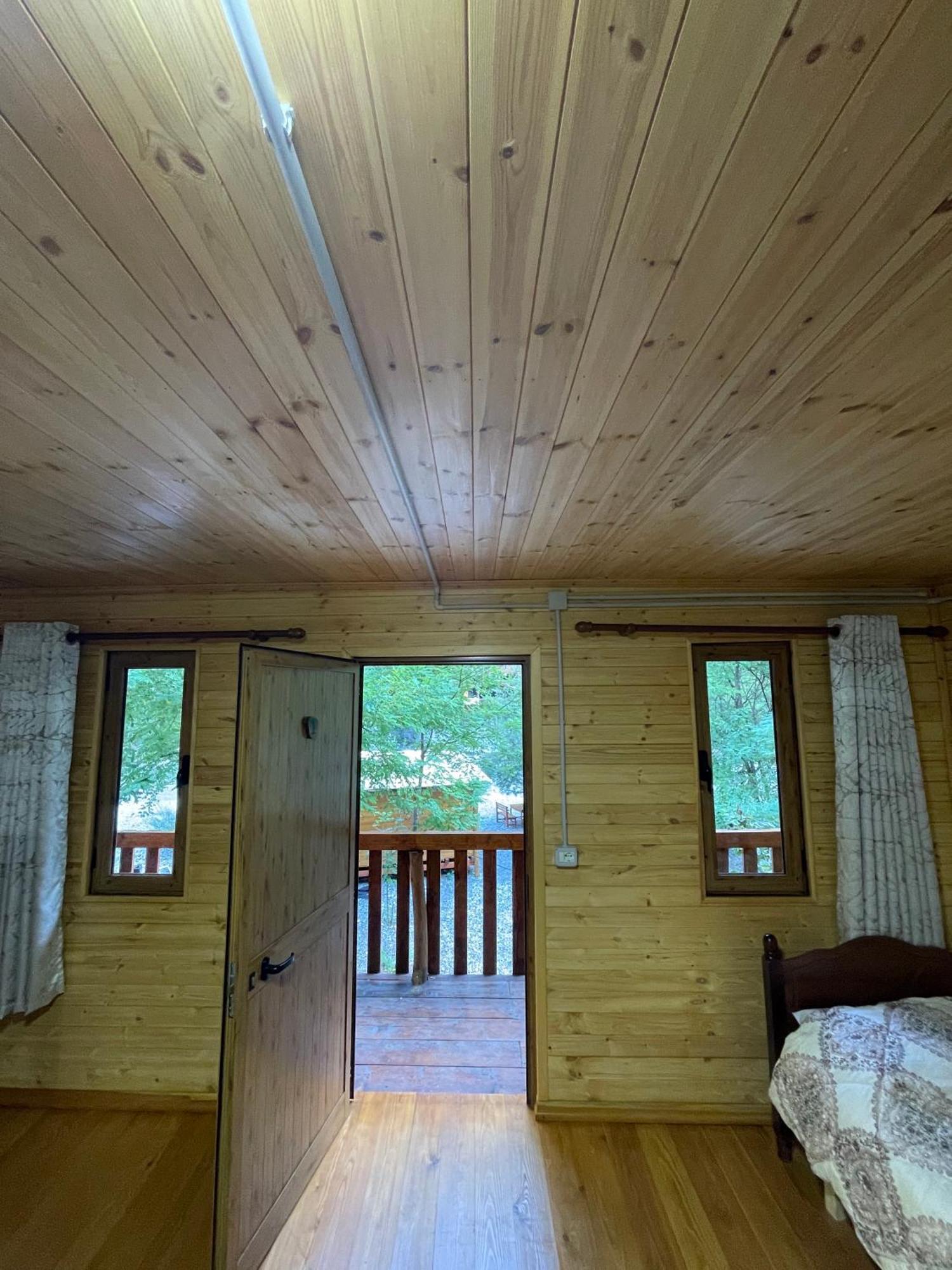 Guri I Lekes Guesthouse Moll' e Shoshit Ngoại thất bức ảnh