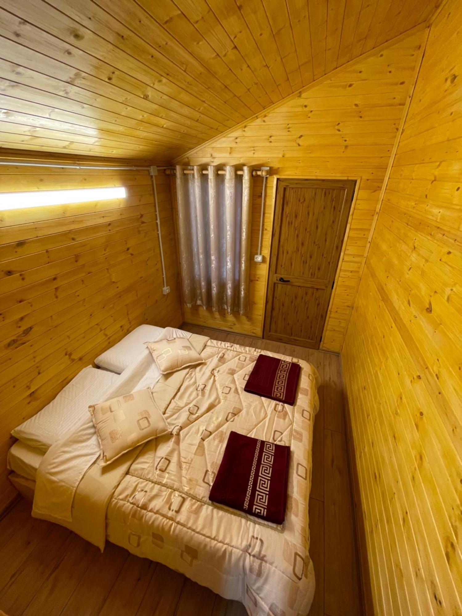 Guri I Lekes Guesthouse Moll' e Shoshit Ngoại thất bức ảnh