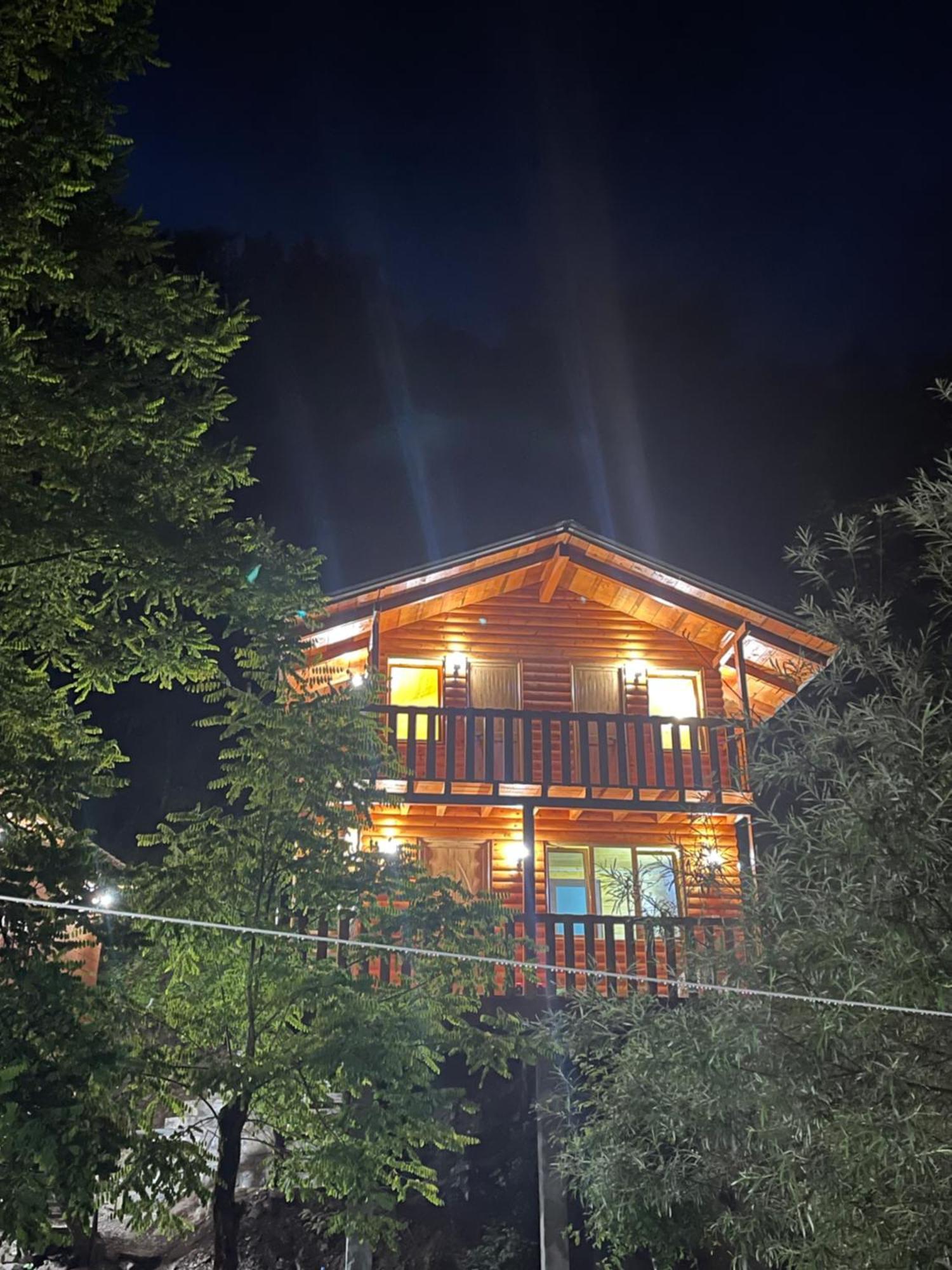 Guri I Lekes Guesthouse Moll' e Shoshit Ngoại thất bức ảnh