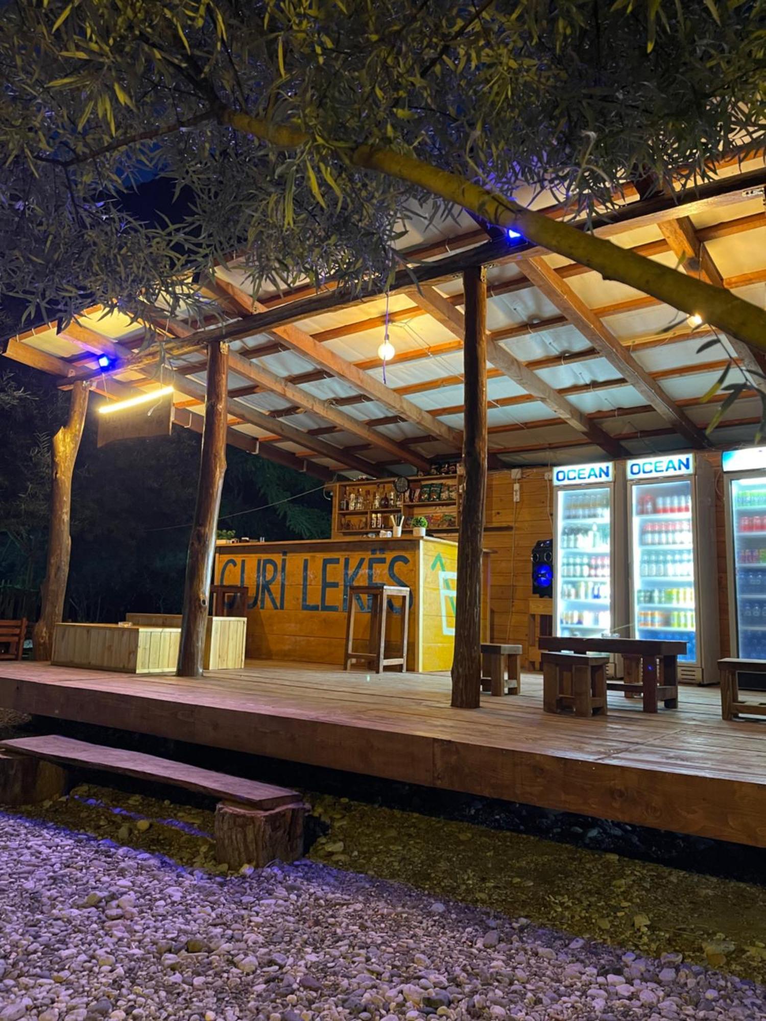Guri I Lekes Guesthouse Moll' e Shoshit Ngoại thất bức ảnh