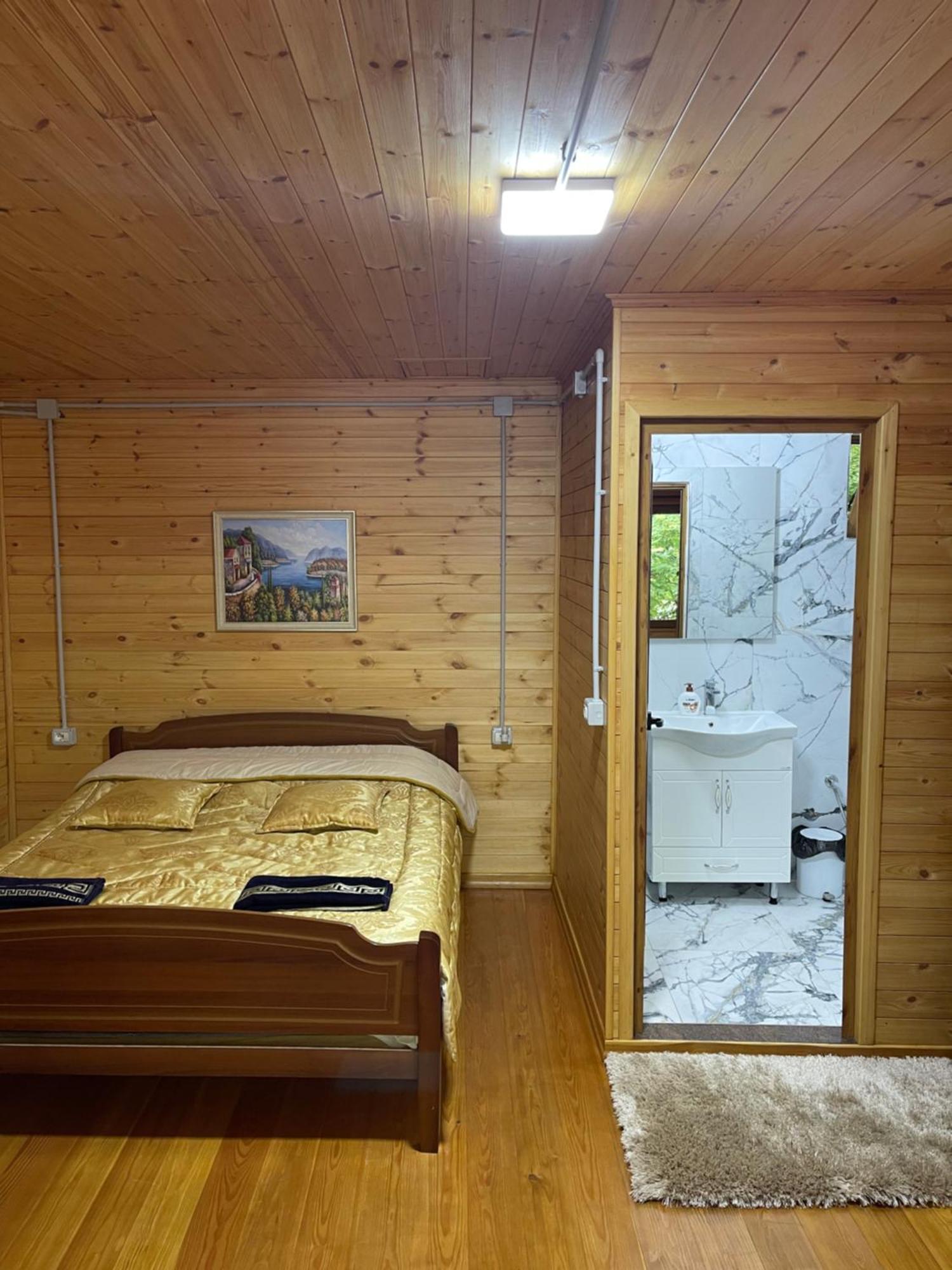 Guri I Lekes Guesthouse Moll' e Shoshit Ngoại thất bức ảnh