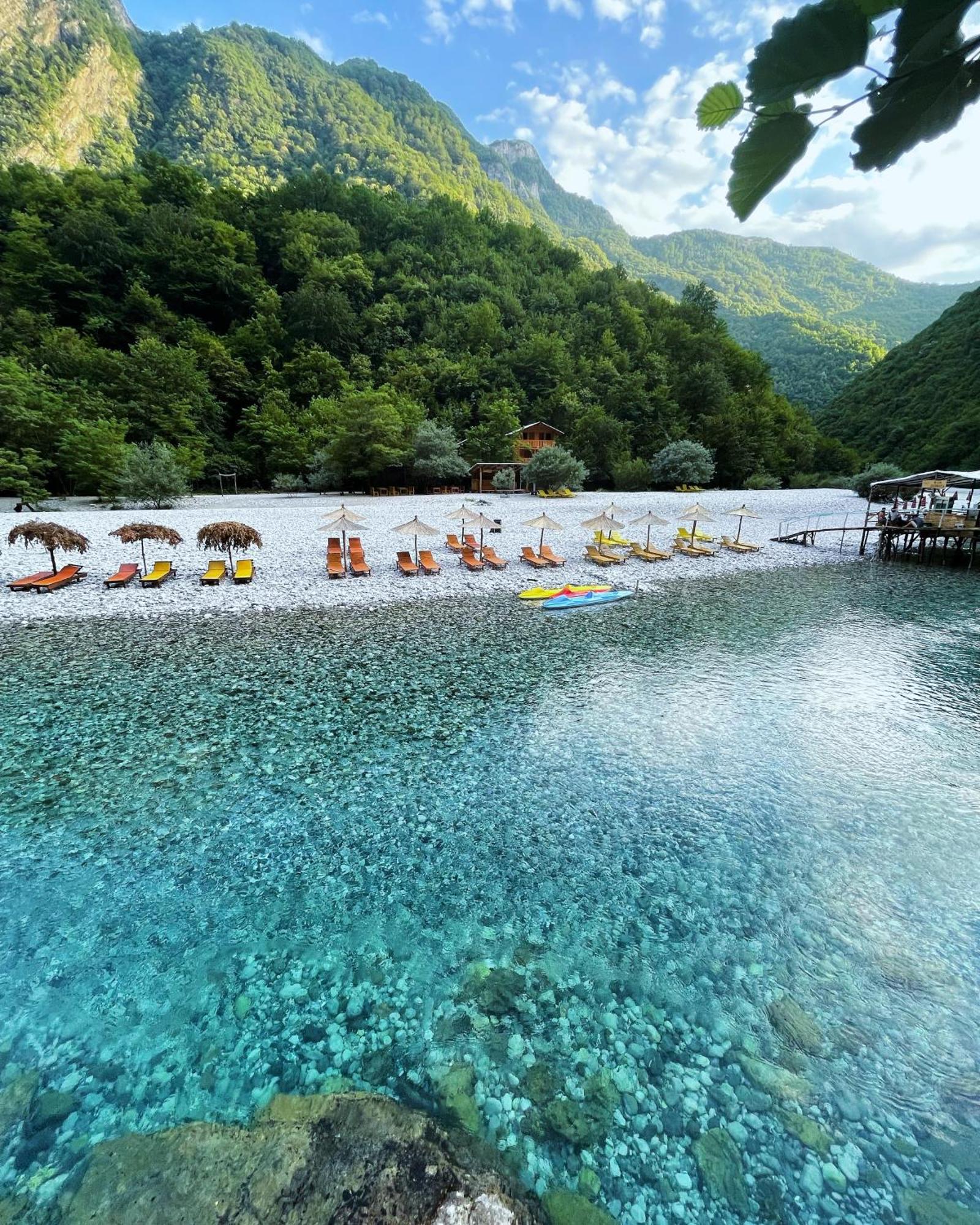 Guri I Lekes Guesthouse Moll' e Shoshit Ngoại thất bức ảnh