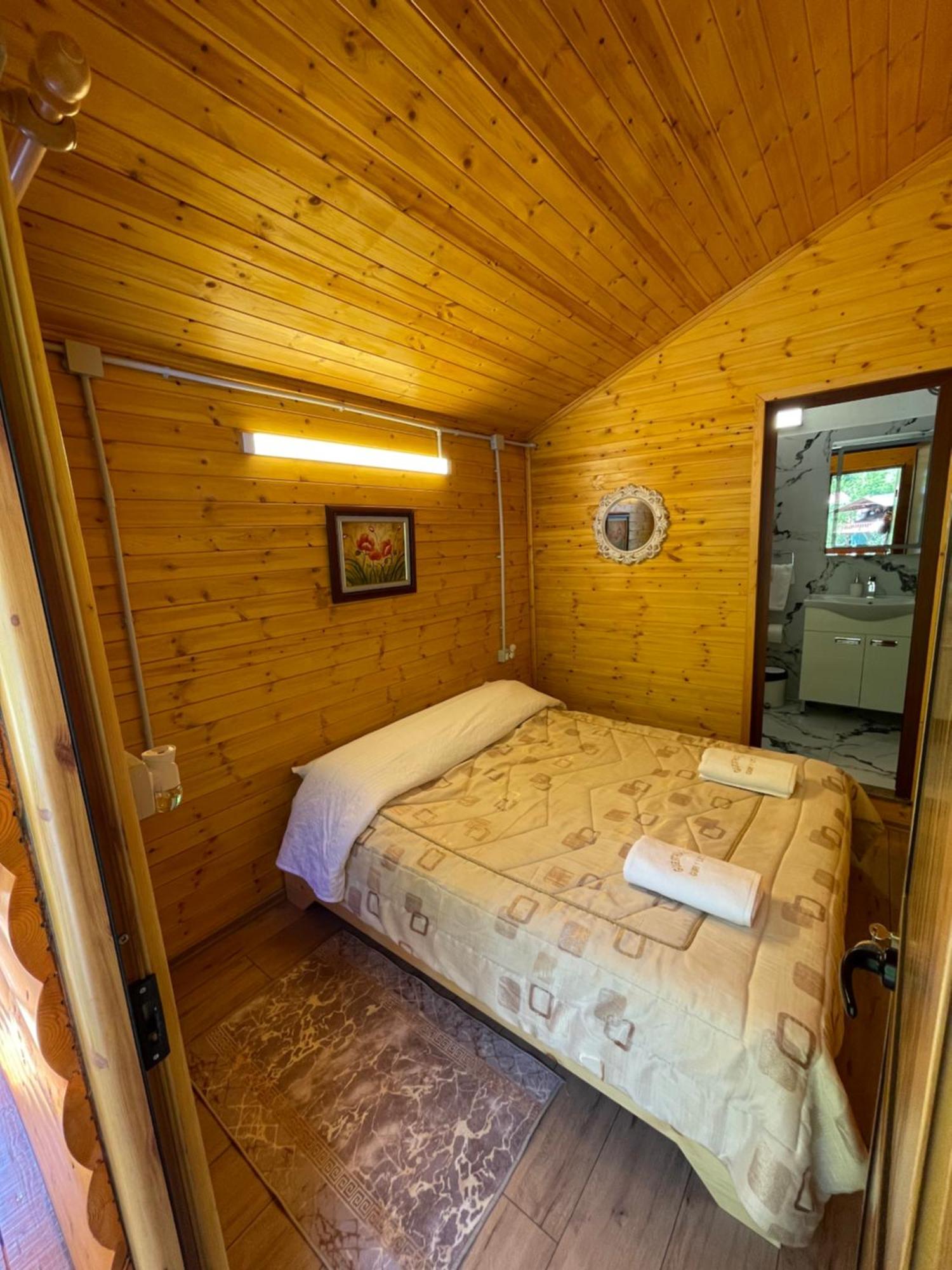 Guri I Lekes Guesthouse Moll' e Shoshit Ngoại thất bức ảnh