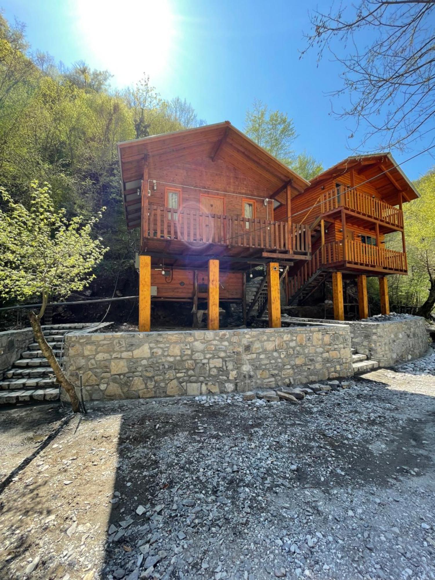 Guri I Lekes Guesthouse Moll' e Shoshit Ngoại thất bức ảnh
