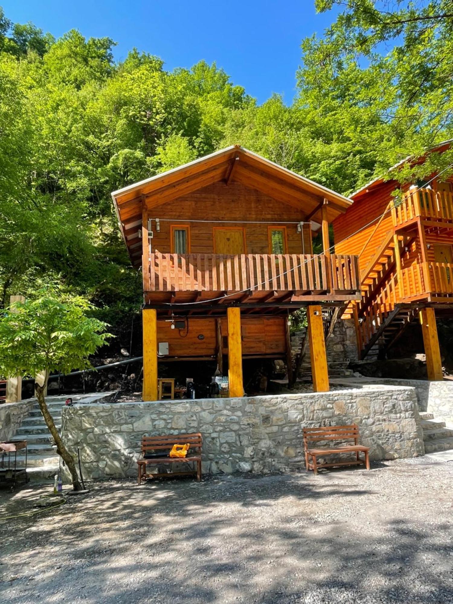 Guri I Lekes Guesthouse Moll' e Shoshit Ngoại thất bức ảnh